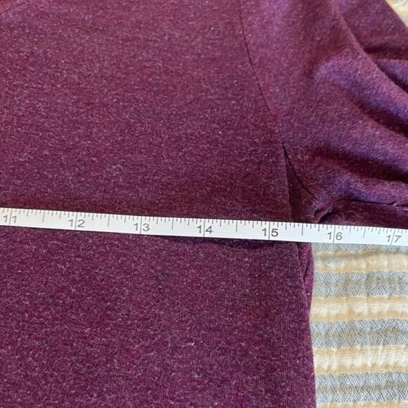 🎃 3 FOR $20🎃 BERRY COLOURED LONG SLEEVE TOP - Picture 7 of 9